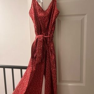 Patterned Jumpsuit~ lightweight with tied waist and stretch waist~ size Medium